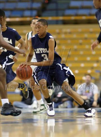 Thumbnail 2 in Loyola vs. Eisenhower (CIF SoCal D2 Final) photogallery.