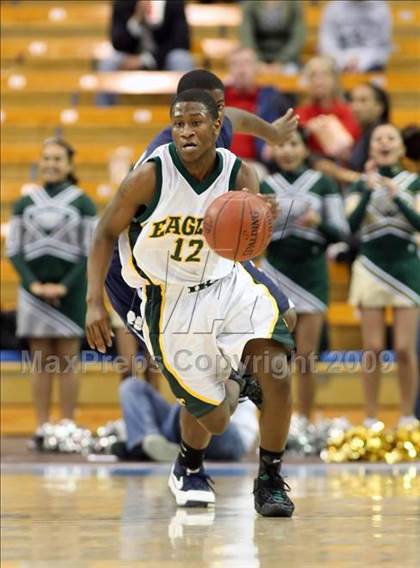 Thumbnail 2 in Loyola vs. Eisenhower (CIF SoCal D2 Final) photogallery.