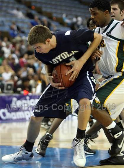 Thumbnail 3 in Loyola vs. Eisenhower (CIF SoCal D2 Final) photogallery.