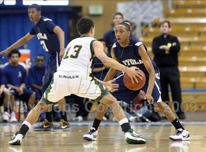 Thumbnail 1 in Loyola vs. Eisenhower (CIF SoCal D2 Final) photogallery.