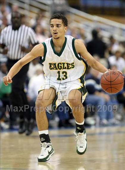Thumbnail 3 in Loyola vs. Eisenhower (CIF SoCal D2 Final) photogallery.