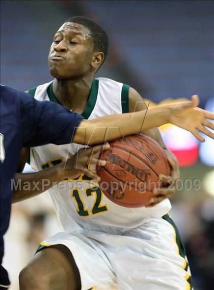 Thumbnail 3 in Loyola vs. Eisenhower (CIF SoCal D2 Final) photogallery.