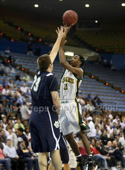 Thumbnail 2 in Loyola vs. Eisenhower (CIF SoCal D2 Final) photogallery.