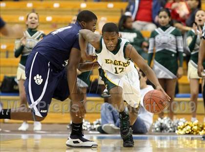 Thumbnail 3 in Loyola vs. Eisenhower (CIF SoCal D2 Final) photogallery.