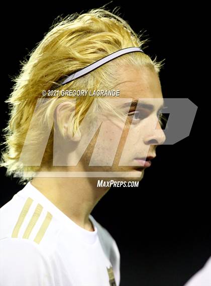 Thumbnail 2 in Keller Central vs Keller (UIL 6A Regional Quarterfinal) photogallery.