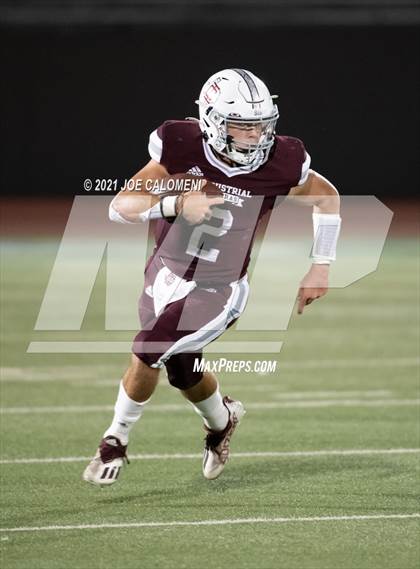 Thumbnail 2 in Lago Vista vs Industrial (UIL 3A D1 Regional Finals) photogallery.