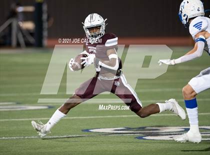 Thumbnail 2 in Lago Vista vs Industrial (UIL 3A D1 Regional Finals) photogallery.