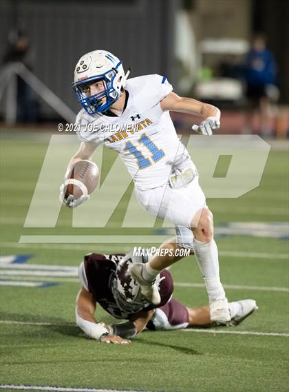 Thumbnail 3 in Lago Vista vs Industrial (UIL 3A D1 Regional Finals) photogallery.