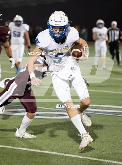 Thumbnail 2 in Lago Vista vs Industrial (UIL 3A D1 Regional Finals) photogallery.
