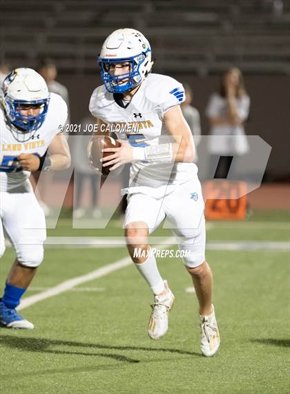 Thumbnail 3 in Lago Vista vs Industrial (UIL 3A D1 Regional Finals) photogallery.