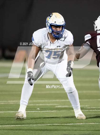Thumbnail 3 in Lago Vista vs Industrial (UIL 3A D1 Regional Finals) photogallery.