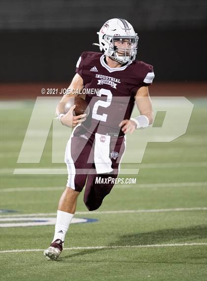 Thumbnail 3 in Lago Vista vs Industrial (UIL 3A D1 Regional Finals) photogallery.
