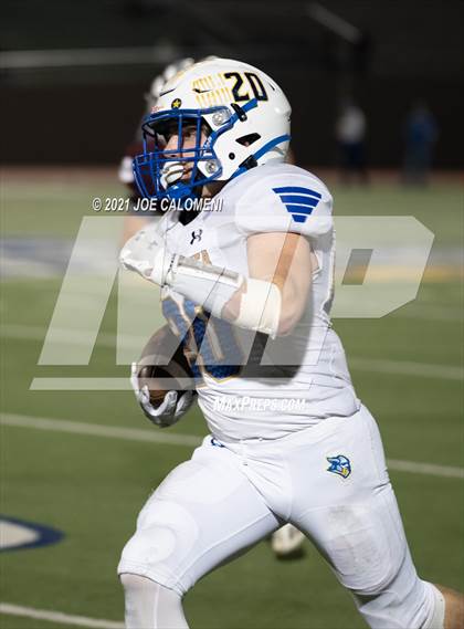 Thumbnail 1 in Lago Vista vs Industrial (UIL 3A D1 Regional Finals) photogallery.