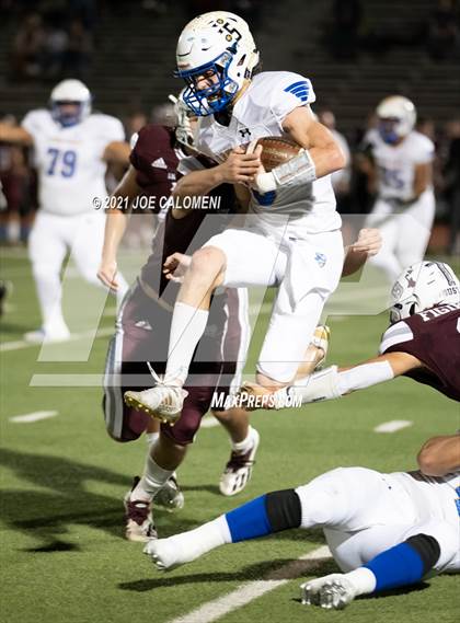 Thumbnail 1 in Lago Vista vs Industrial (UIL 3A D1 Regional Finals) photogallery.