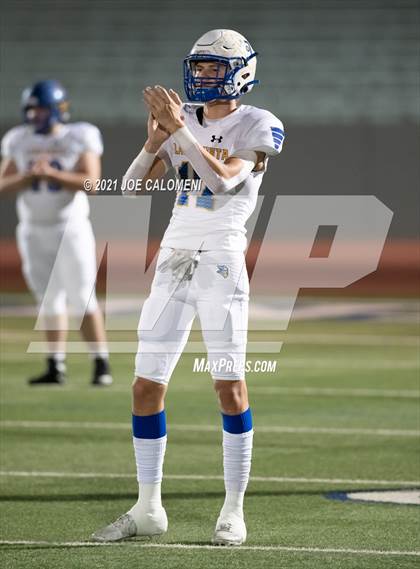 Thumbnail 1 in Lago Vista vs Industrial (UIL 3A D1 Regional Finals) photogallery.