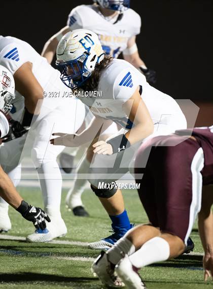 Thumbnail 2 in Lago Vista vs Industrial (UIL 3A D1 Regional Finals) photogallery.