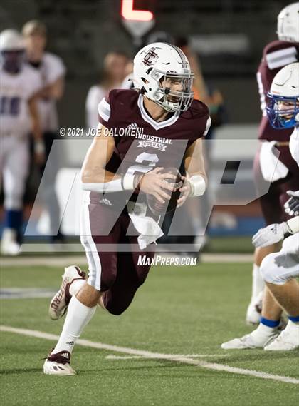 Thumbnail 3 in Lago Vista vs Industrial (UIL 3A D1 Regional Finals) photogallery.