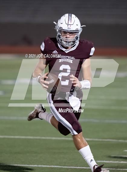 Thumbnail 2 in Lago Vista vs Industrial (UIL 3A D1 Regional Finals) photogallery.