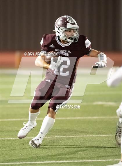 Thumbnail 1 in Lago Vista vs Industrial (UIL 3A D1 Regional Finals) photogallery.