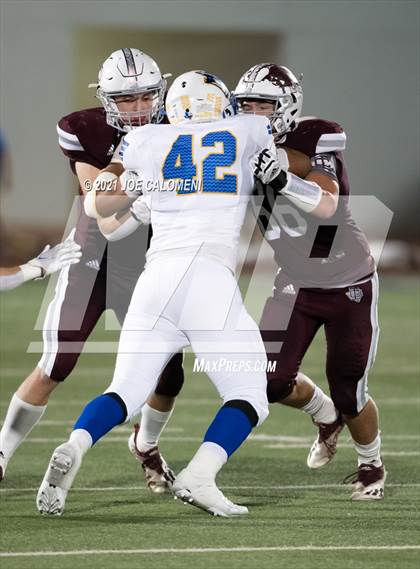 Thumbnail 1 in Lago Vista vs Industrial (UIL 3A D1 Regional Finals) photogallery.