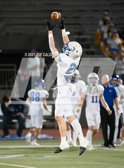 Thumbnail 3 in Lago Vista vs Industrial (UIL 3A D1 Regional Finals) photogallery.