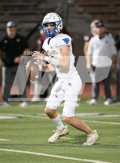 Thumbnail 1 in Lago Vista vs Industrial (UIL 3A D1 Regional Finals) photogallery.