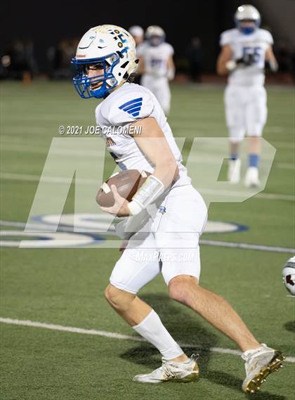 Thumbnail 3 in Lago Vista vs Industrial (UIL 3A D1 Regional Finals) photogallery.