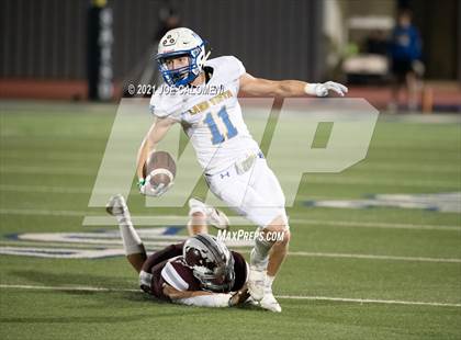 Thumbnail 2 in Lago Vista vs Industrial (UIL 3A D1 Regional Finals) photogallery.