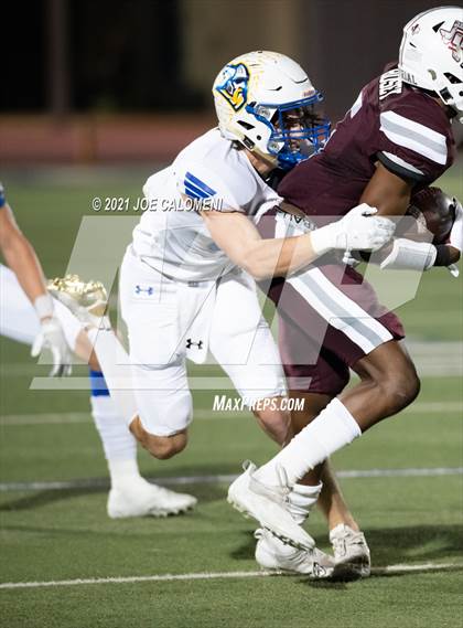 Thumbnail 2 in Lago Vista vs Industrial (UIL 3A D1 Regional Finals) photogallery.