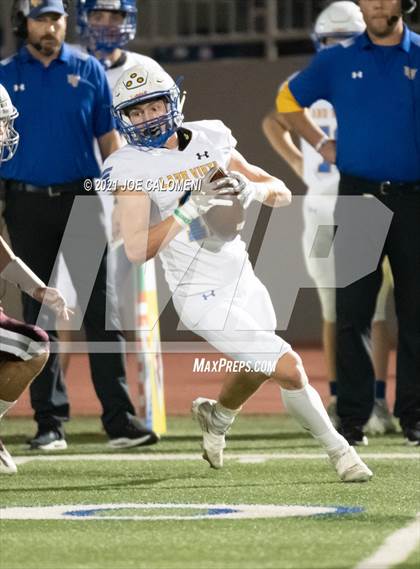 Thumbnail 3 in Lago Vista vs Industrial (UIL 3A D1 Regional Finals) photogallery.