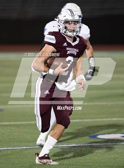 Thumbnail 2 in Lago Vista vs Industrial (UIL 3A D1 Regional Finals) photogallery.