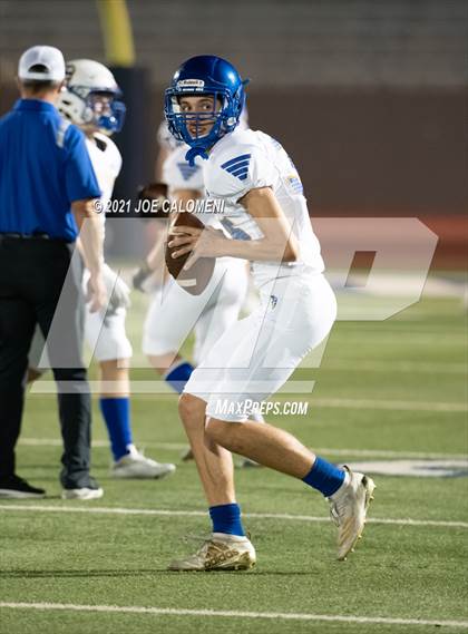 Thumbnail 3 in Lago Vista vs Industrial (UIL 3A D1 Regional Finals) photogallery.