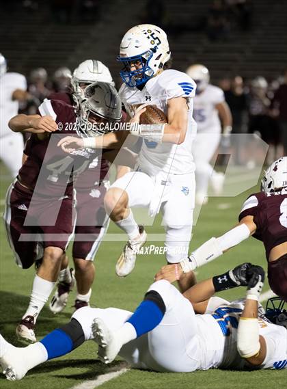 Thumbnail 3 in Lago Vista vs Industrial (UIL 3A D1 Regional Finals) photogallery.