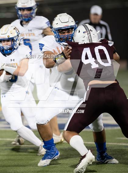 Thumbnail 1 in Lago Vista vs Industrial (UIL 3A D1 Regional Finals) photogallery.