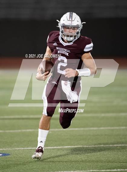 Thumbnail 1 in Lago Vista vs Industrial (UIL 3A D1 Regional Finals) photogallery.