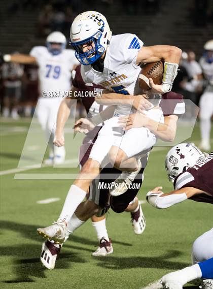 Thumbnail 2 in Lago Vista vs Industrial (UIL 3A D1 Regional Finals) photogallery.