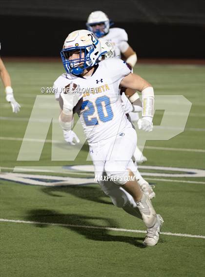 Thumbnail 3 in Lago Vista vs Industrial (UIL 3A D1 Regional Finals) photogallery.