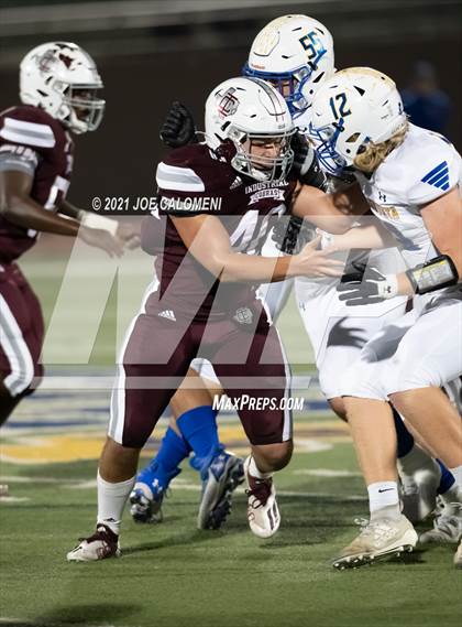 Thumbnail 2 in Lago Vista vs Industrial (UIL 3A D1 Regional Finals) photogallery.