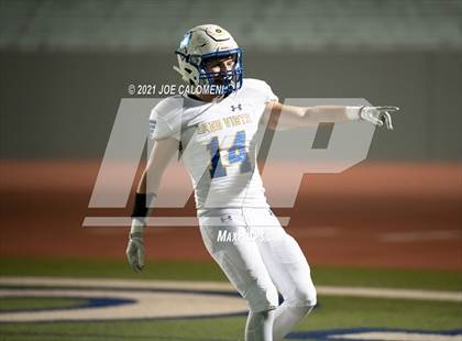 Thumbnail 1 in Lago Vista vs Industrial (UIL 3A D1 Regional Finals) photogallery.