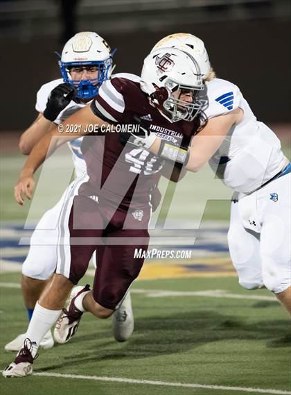 Thumbnail 1 in Lago Vista vs Industrial (UIL 3A D1 Regional Finals) photogallery.