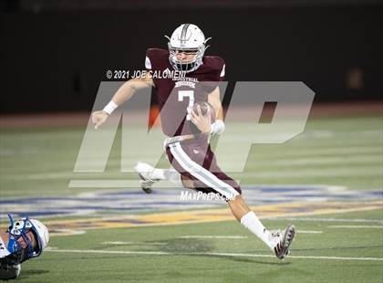 Thumbnail 2 in Lago Vista vs Industrial (UIL 3A D1 Regional Finals) photogallery.