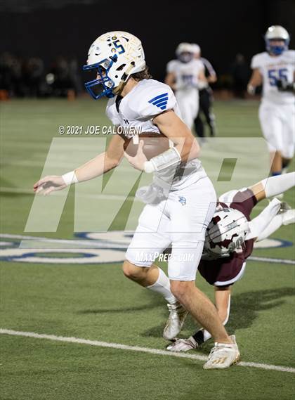 Thumbnail 2 in Lago Vista vs Industrial (UIL 3A D1 Regional Finals) photogallery.