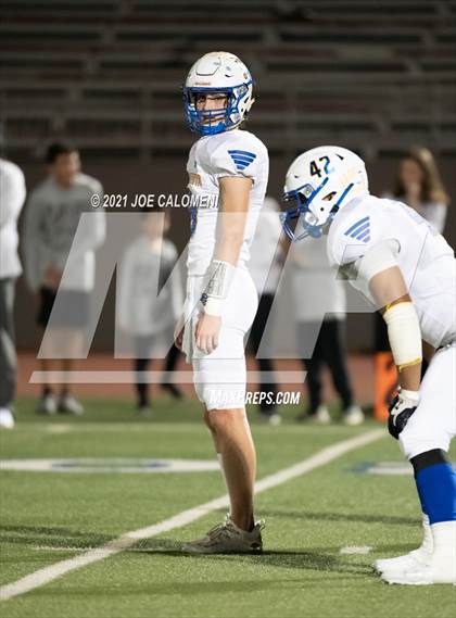 Thumbnail 2 in Lago Vista vs Industrial (UIL 3A D1 Regional Finals) photogallery.