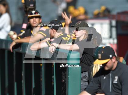 Thumbnail 2 in Long Beach Poly vs. Edison photogallery.
