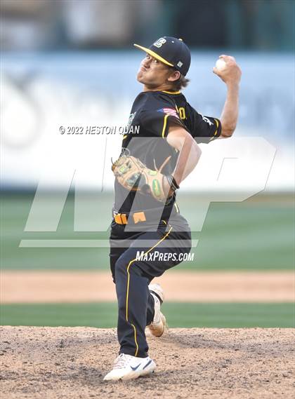 Thumbnail 2 in Long Beach Poly vs. Edison photogallery.