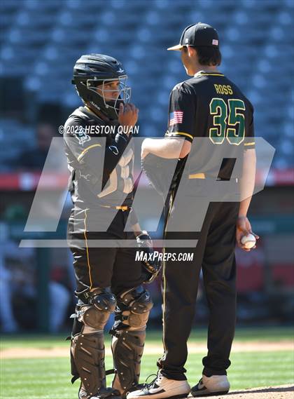 Thumbnail 2 in Long Beach Poly vs. Edison photogallery.