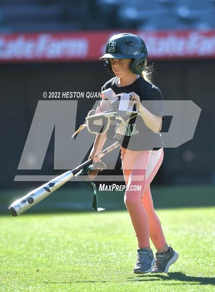 Thumbnail 3 in Long Beach Poly vs. Edison photogallery.