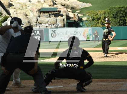 Thumbnail 2 in Long Beach Poly vs. Edison photogallery.