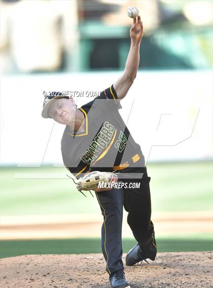 Thumbnail 1 in Long Beach Poly vs. Edison photogallery.
