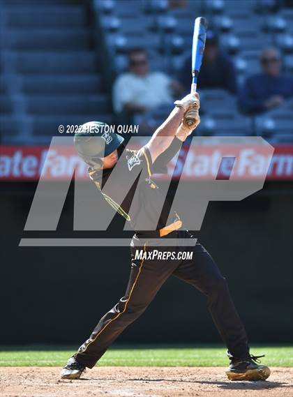 Thumbnail 2 in Long Beach Poly vs. Edison photogallery.